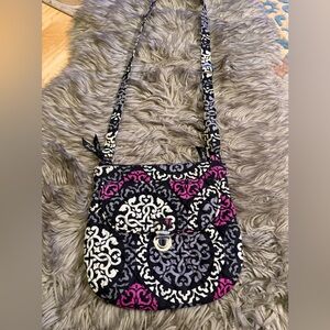 Vera Bradley X-Body Bag - excellent condition; good storage